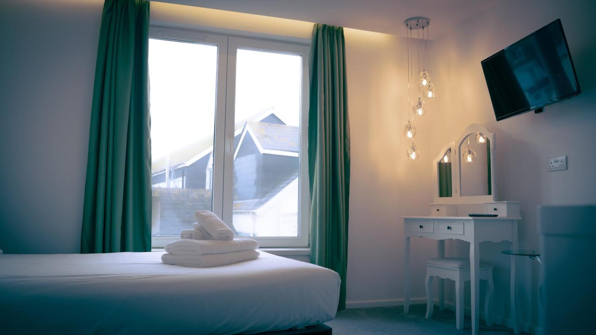Oyo Newquay Beach Hotel エクステリア 写真