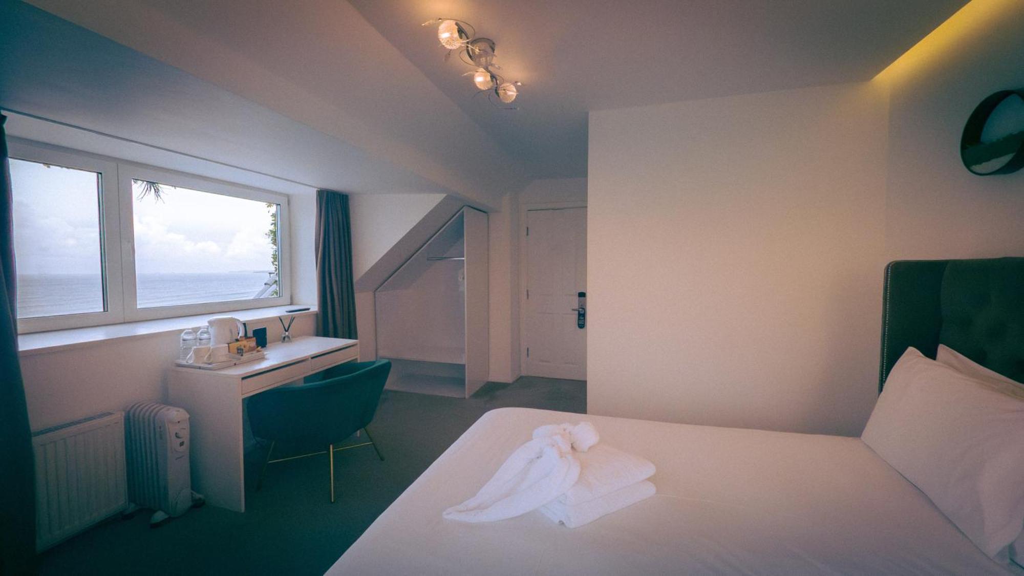 Oyo Newquay Beach Hotel エクステリア 写真
