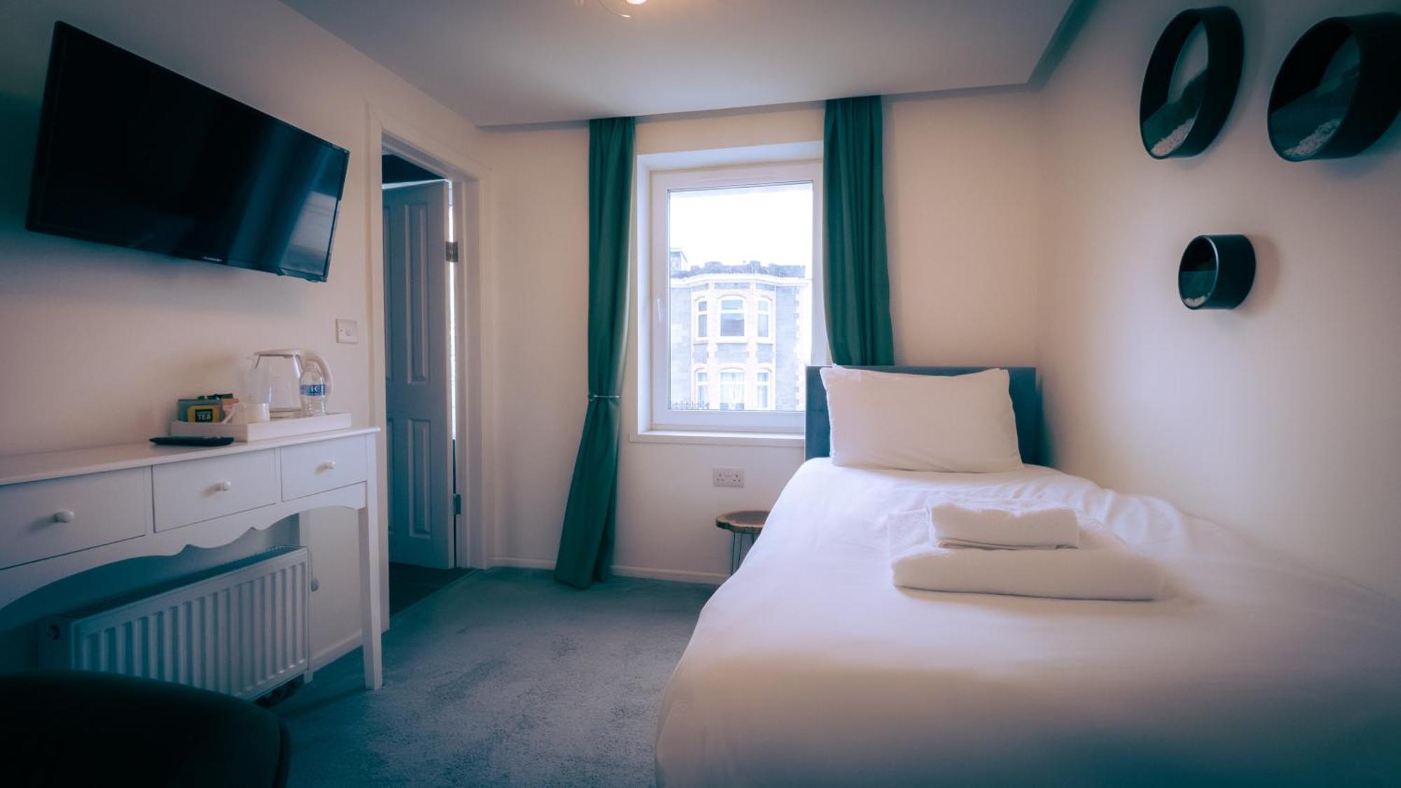 Oyo Newquay Beach Hotel エクステリア 写真
